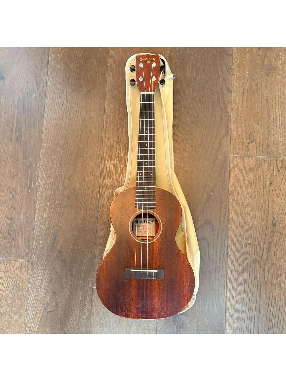 Gretsch Ukulele G9120 Tenor Standard 4-String Right-Handed with Bag